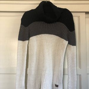 Turtle neck sweater